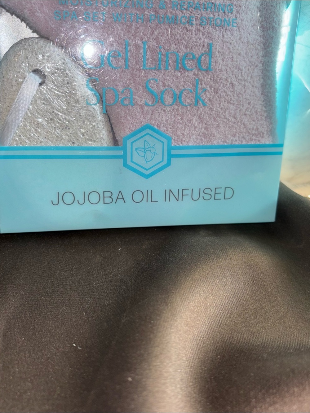 Bliss Spa jojoba infused Spa Socks and pumice stone - Picture 3 of 6